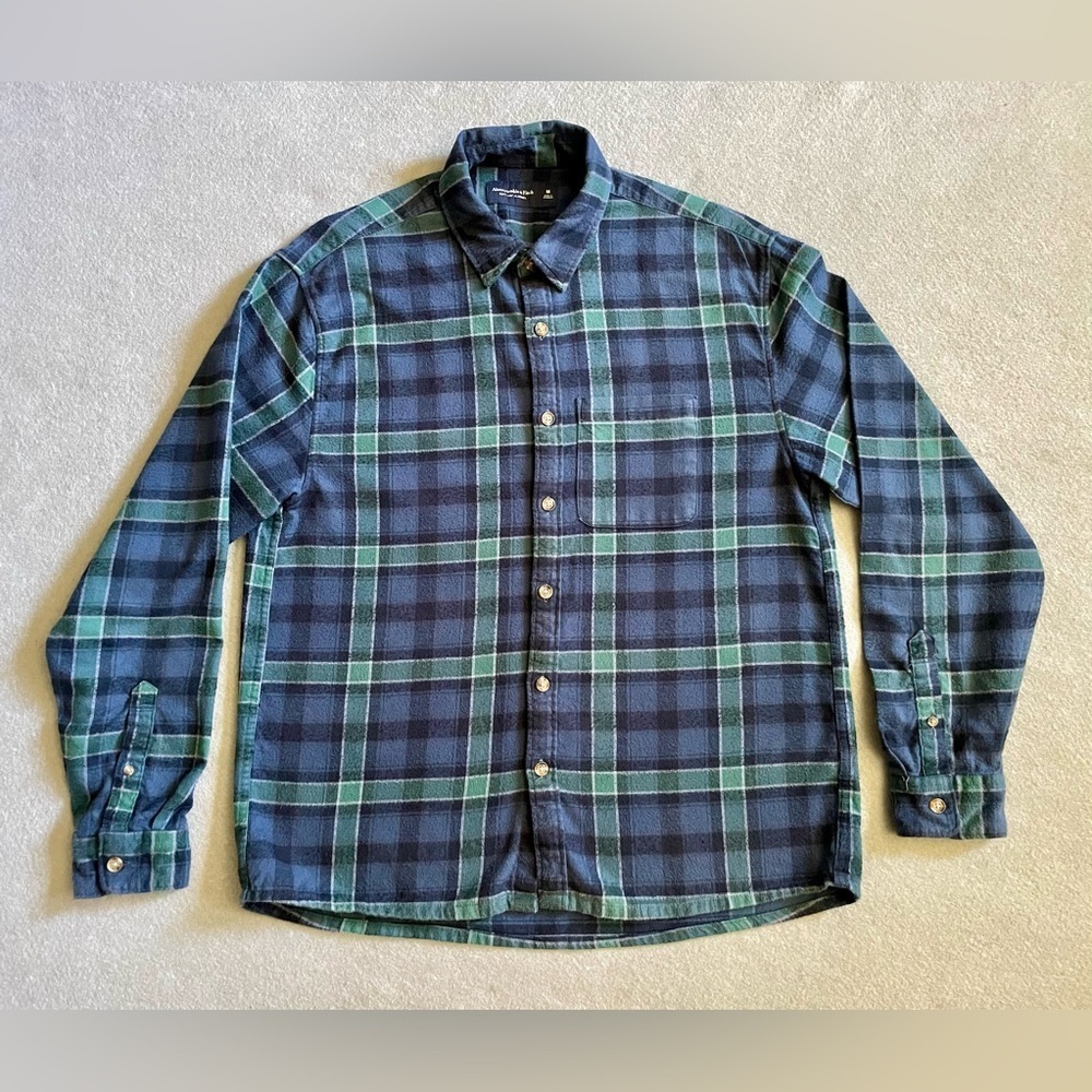 Abercrombie & Fitch Men’s 90s Relaxed Fit Plaid Flannel Shirt Medium Soft AF